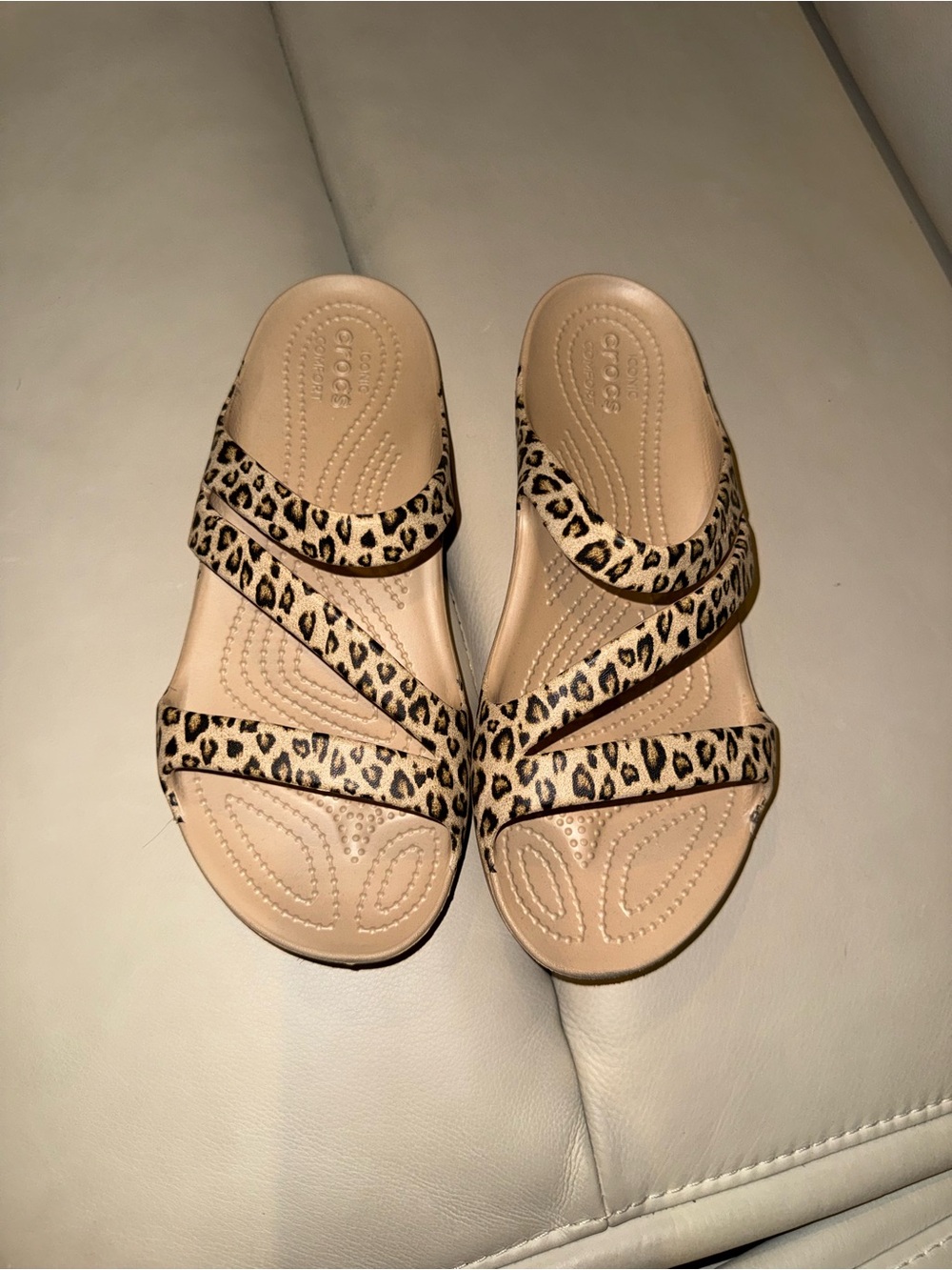 CROCS Women's Leopard Print Strappy Slide Sandal - Beige/Tan